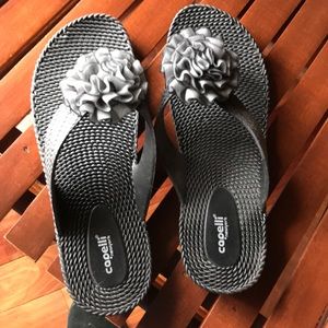 Women’s sandals